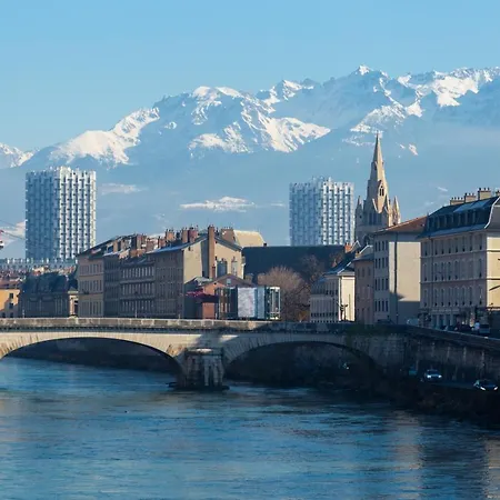 Studio Plein Centre, Calme, Parking Inclus, Piscine Et Gardien Grenoble Buitenkant foto