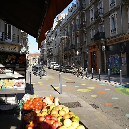 Studio Plein Centre, Calme, Parking Inclus, Piscine Et Gardien Grenoble Buitenkant foto