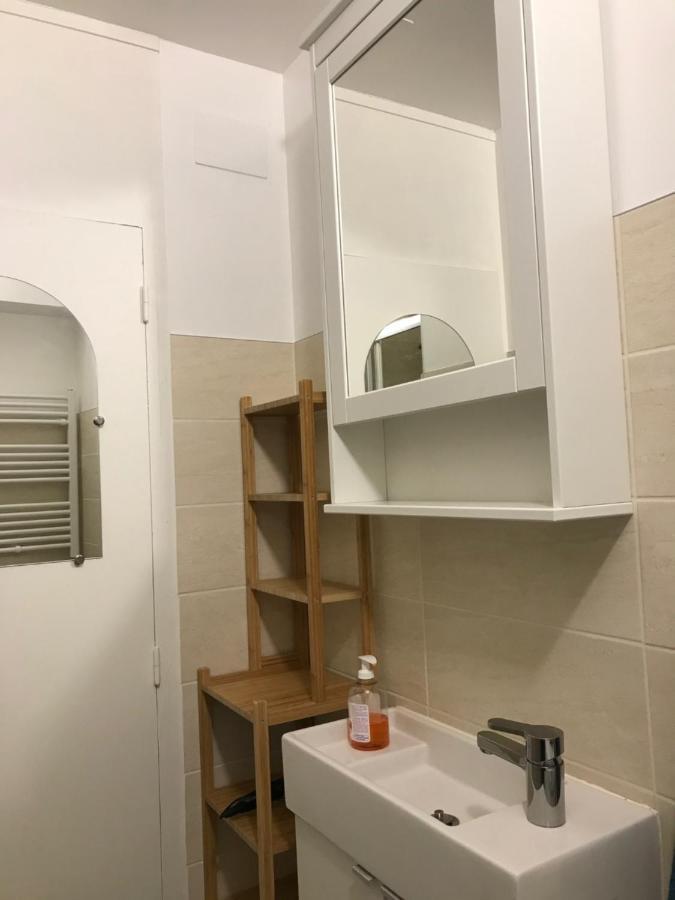 Appartement Plein Centre Avec Garage, Piscine Et Gardien *